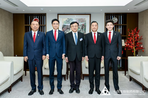 海南省委书记冯飞一行到访港区省级政协委员联谊会 谢承润：携手开拓琼港合作新篇章